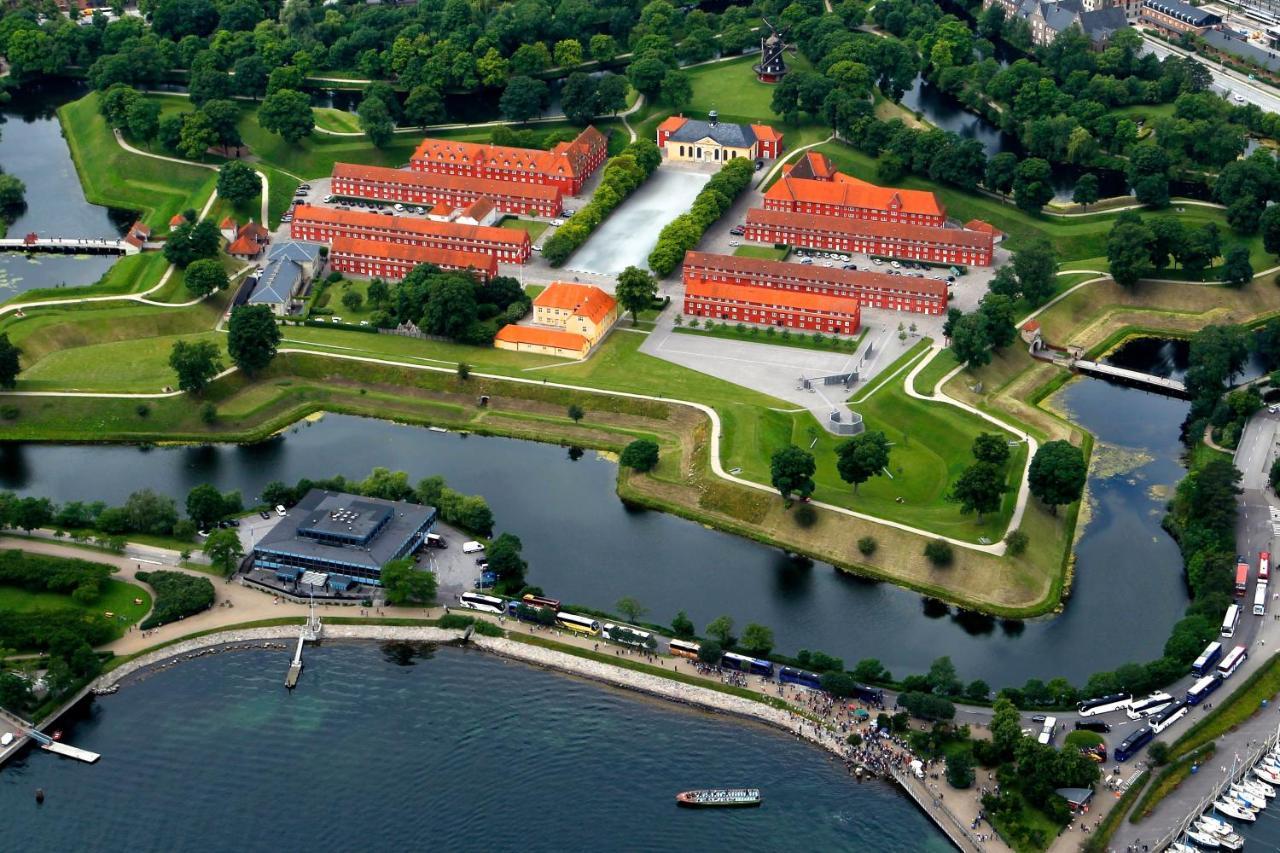 Large With Canal View In Cph Copenaghen