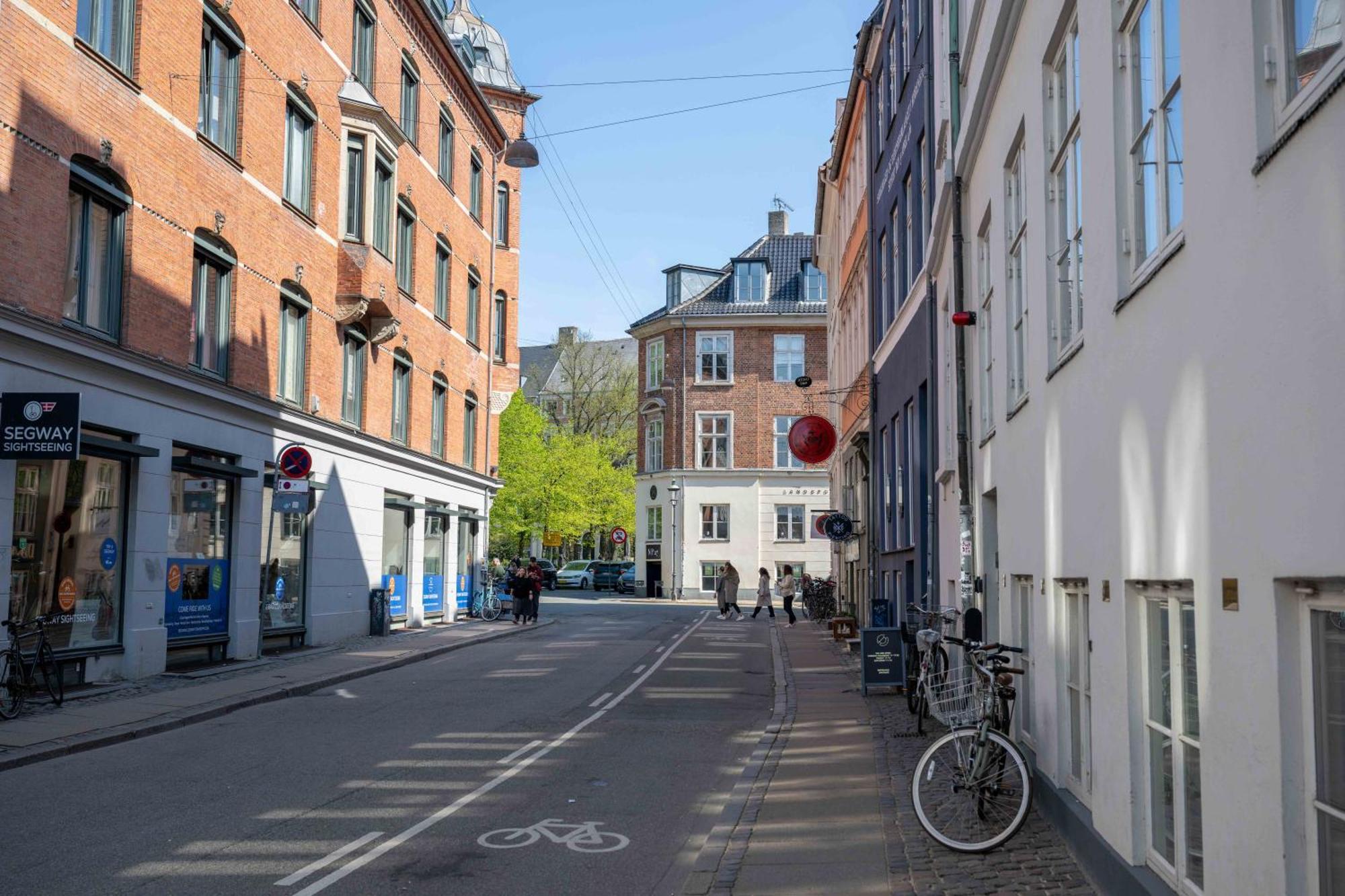 Large With Canal View In Cph Copenaghen